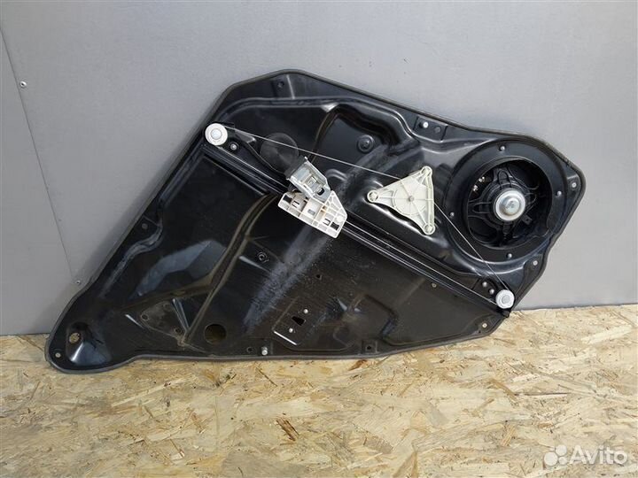 Стеклоподъемник задний правый Mercedes Gl-Class