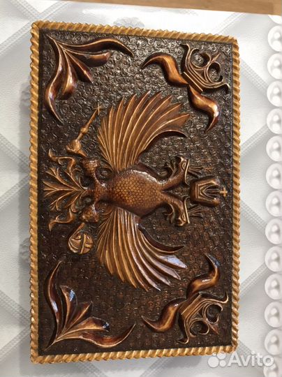 Шкатулка деревянная резная