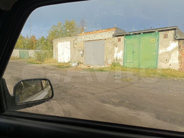 Гараж, > 30 м²