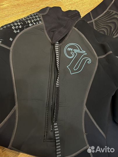 Гидрокостюм женский