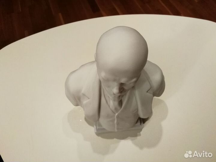 Бюст фарфоровый В.И.Ленин лфз