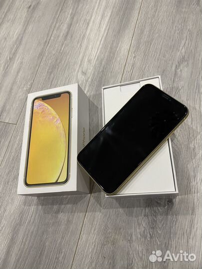 iPhone Xr, 64 ГБ
