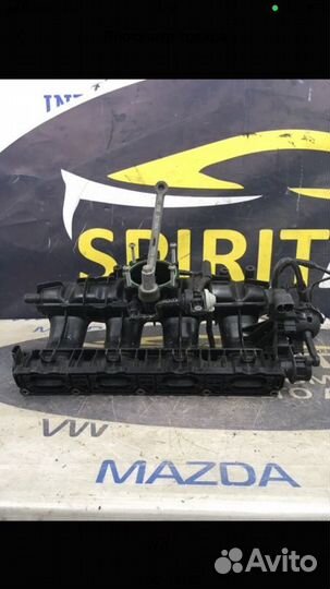 Коллектор впускной Skoda Superb 2010