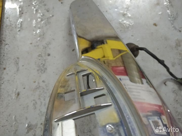 Накладка крышки багажника Ford Explorer-4