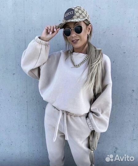 Костюм спортивный