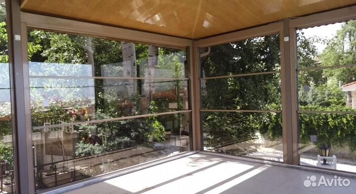 Вертикально-раздвижное остекление (гильотина)