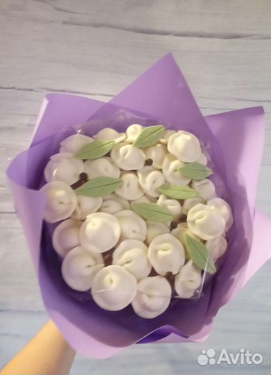 Букет из 39 шоколадных пельменей