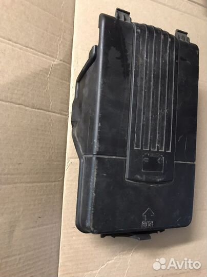 Крышка аккумулятора VAG