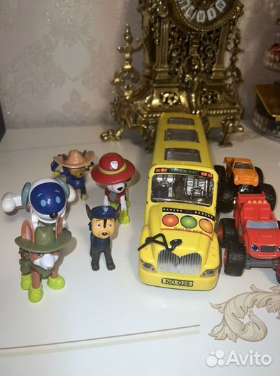 Щенячий патруль, танцующий автобус