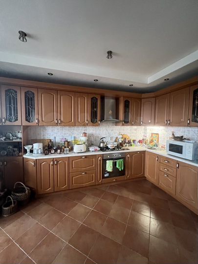 2-к. квартира, 67 м², 8/10 эт.