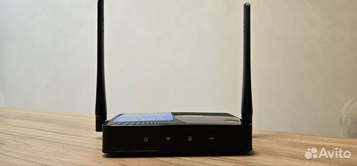 Wi-Fi роутер zyxel Keenetic 4G III