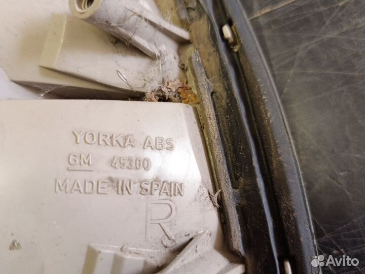 Фонарь задний внутренний правый для Opel Omega B