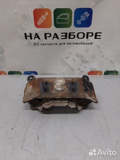 Подушка кпп Toyota Land Cruiser 200 1VD-FTV 2014