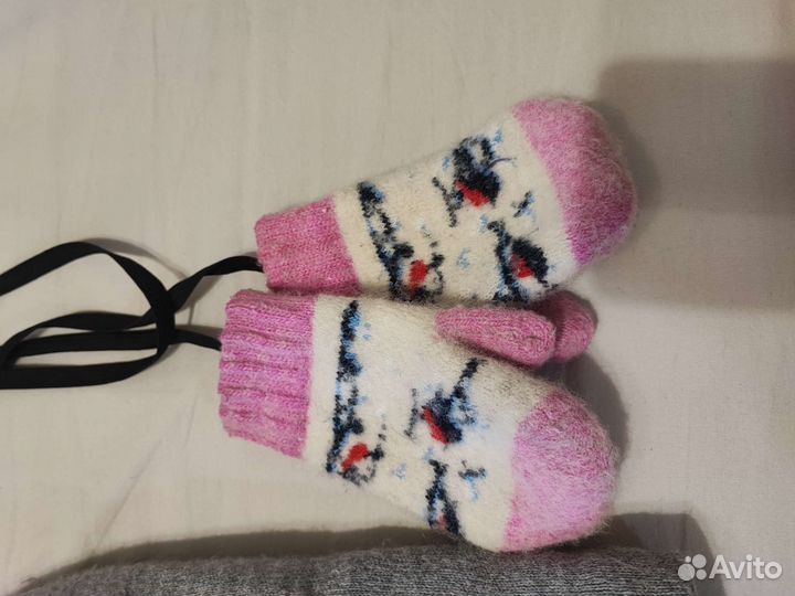 Шапка шлем зимняя и варежки из валяной шерсти