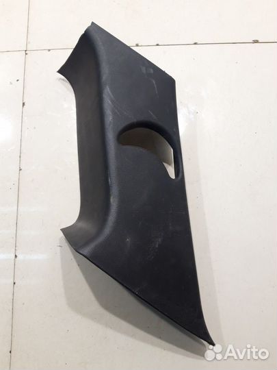 Накладка салона (задняя, правая) (Hyundai Tucson)