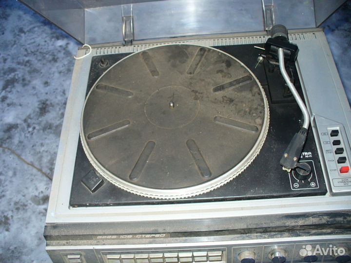 Старинная радиола вега 109 стерео