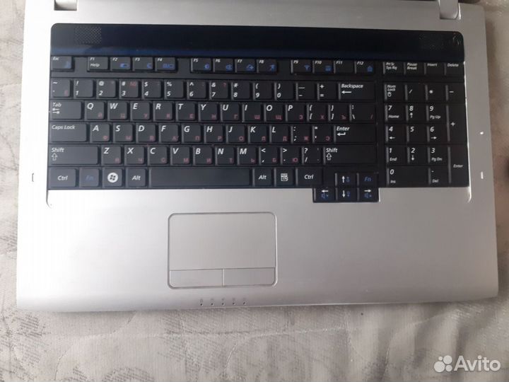 Samsung R730