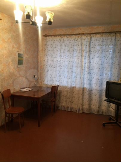 3-к. квартира, 56 м², 2/5 эт.