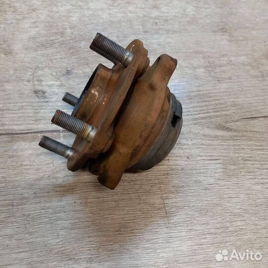 Ступица передняя левая Infiniti M Y51 2013