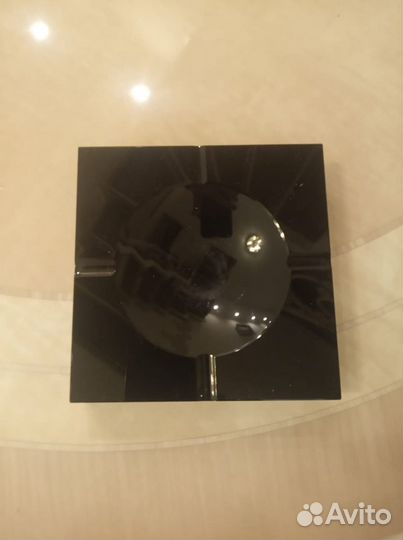 Пепельница из полудрагоценного камня