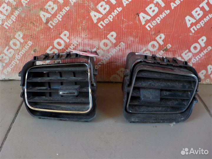 Дефлектор отопителя Renault Logan L8MV K7M812 2018