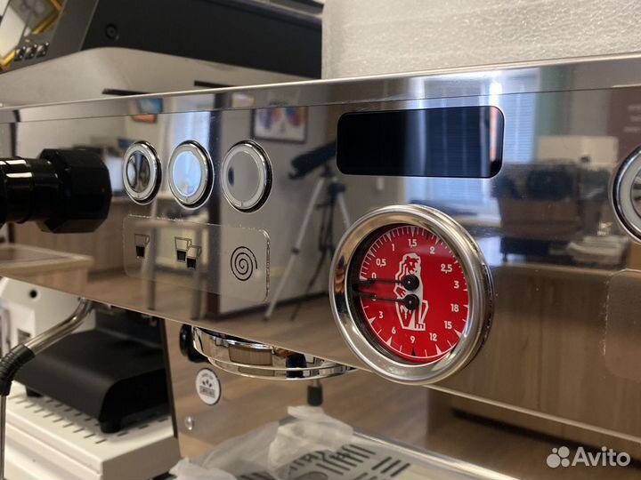 Кофемашина La Marzocco Linea PB 2gr AV +HL