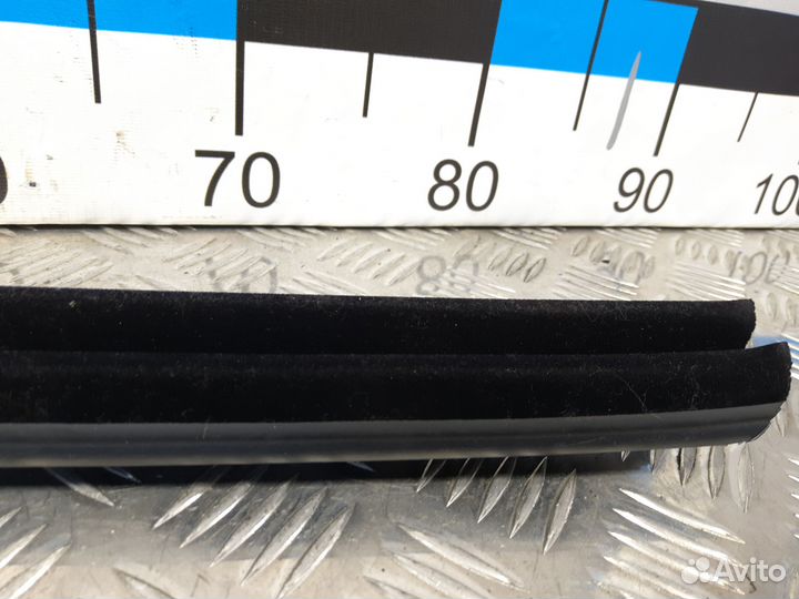 Б/У Накладка стекла переднего правого BMW 5#001