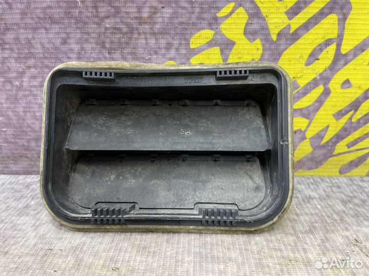 Решетка вентиляции кузова Honda Civic Цивик Акура