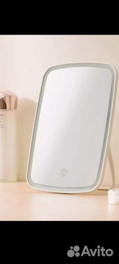 Зеркало с подсветкой настольное