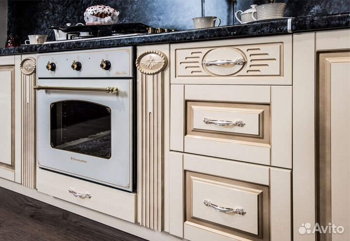 Кухня Верона угловая крем глянец