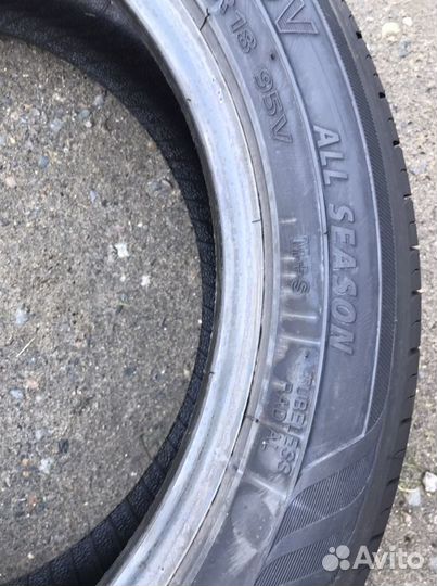 Delinte DH7SUV 215/55 R18 95V