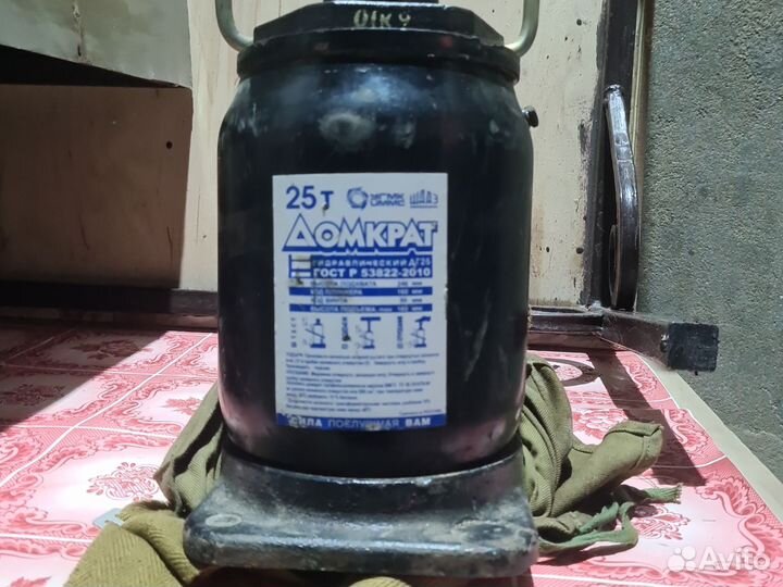 Домкрат 25т