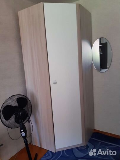Шкаф