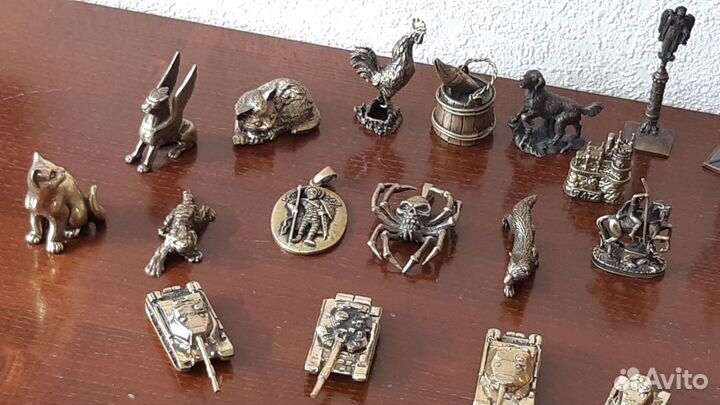 Статуэтка миниатюрная Бронза