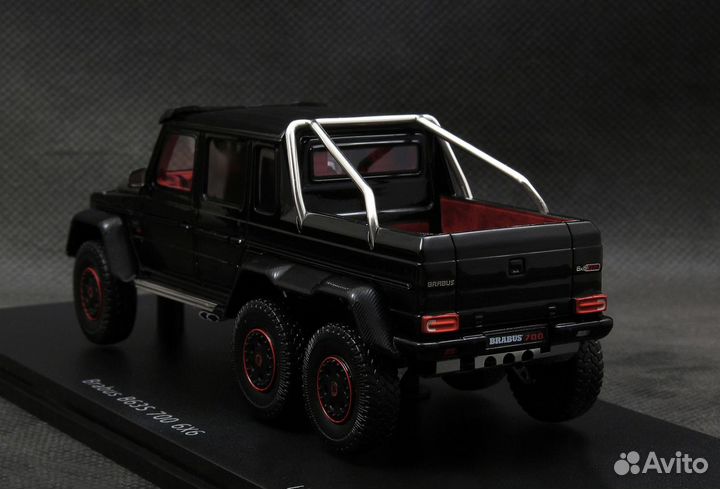 Mercedes Brabus B63 S700 6x6 black 1:43 Schuco