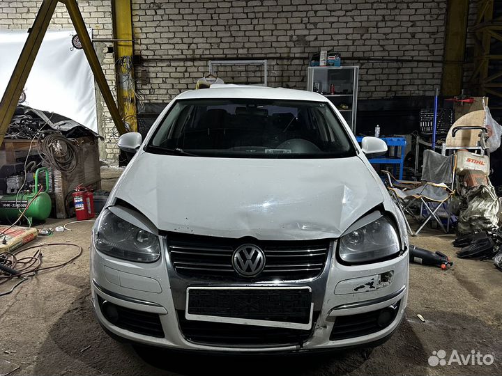 Разбор на запчасти Volkswagen Jetta 5