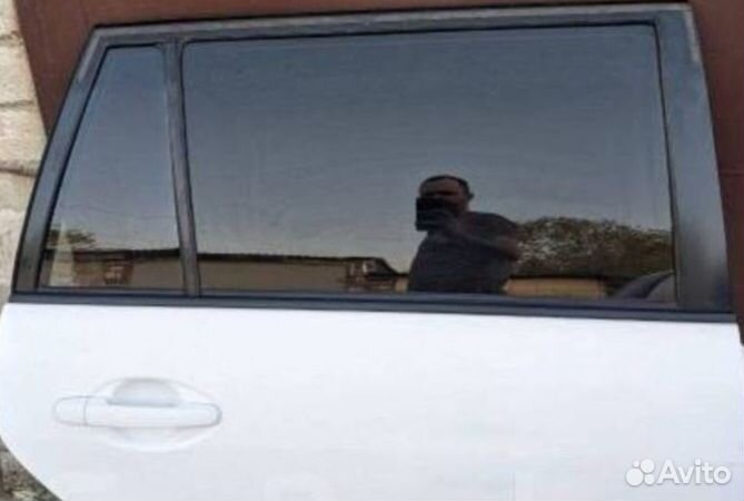 Дверь на toyota fielder