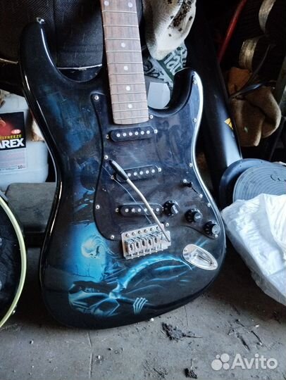 Электрогитара