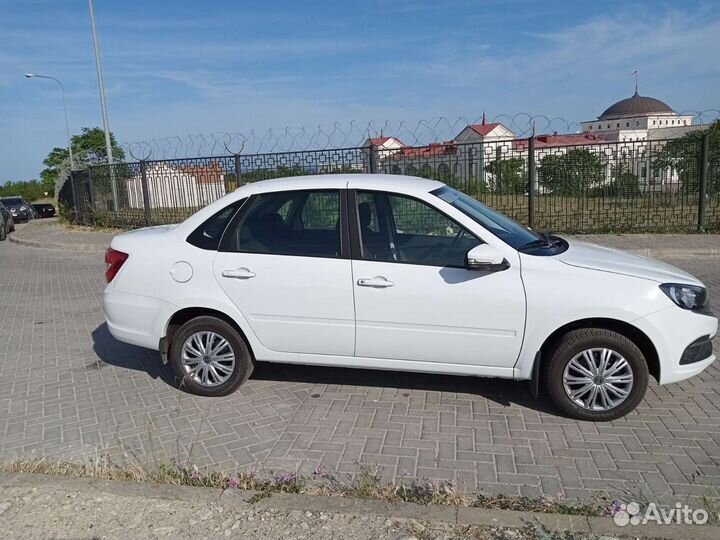 LADA Granta 1.6 МТ, 2022, 200 км