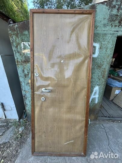 Дверь входная металлическая