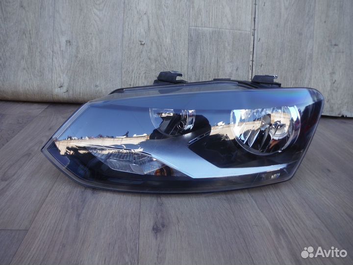 Фара левая №54 Volkswagen Polo Sedan 2017