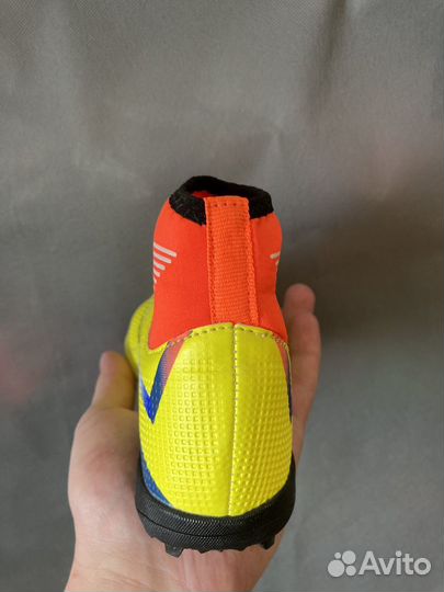 Футбольные сороконожки adidas
