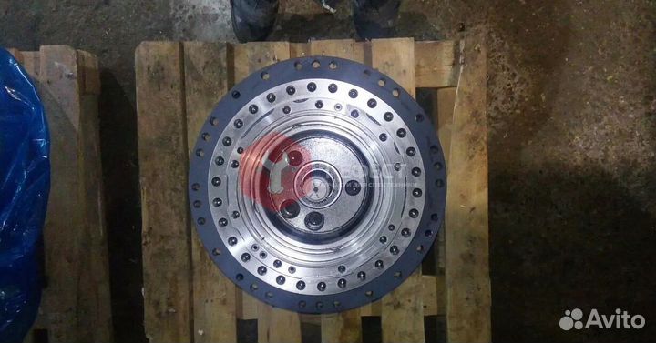 Бортовой редуктор Case CX210LR