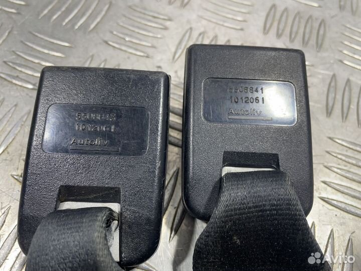 Фиксатор ремня безопасности Renault Sandero 1