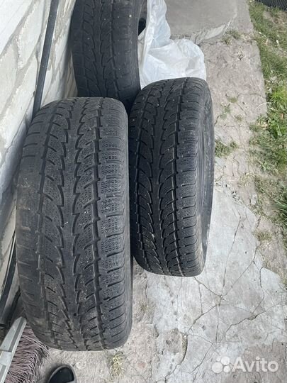 Nokian Tyres Hakka Black 245/70 R16