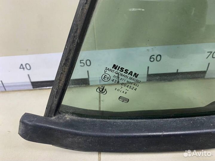 Стекло двери задней левой форточка Nissan Navara D