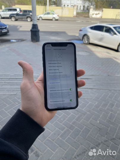 iPhone Xr, 64 ГБ