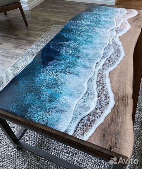 Стол из эпоксидной смолы