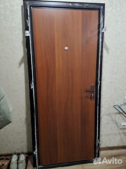 Дверь входная металлическая