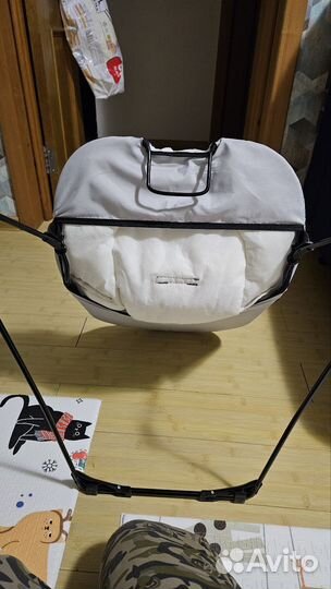 Шезлонг для новорожденных